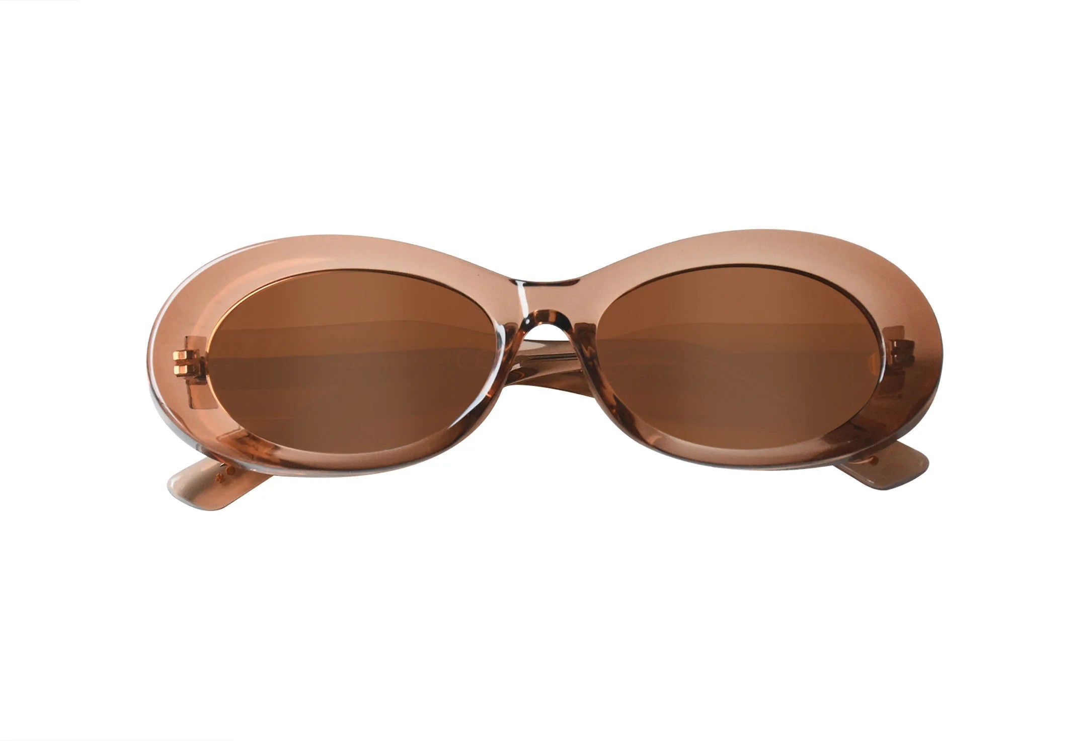 oculos-de-sol-oval-moderno-viky-rosa-foco