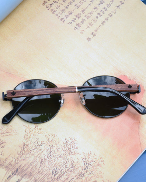 oculos-de-madeira-oculos-de-sol-janis-preto-lado-bannermenor3